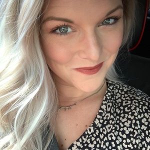 Meet your Posher, Stephenie